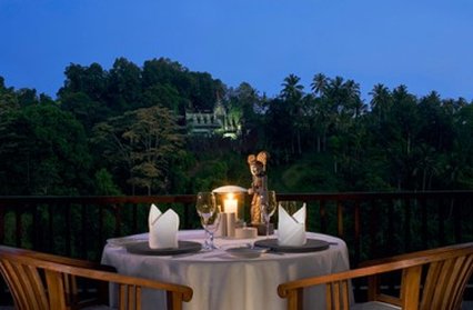 Candelit Dinner With Temple In Background