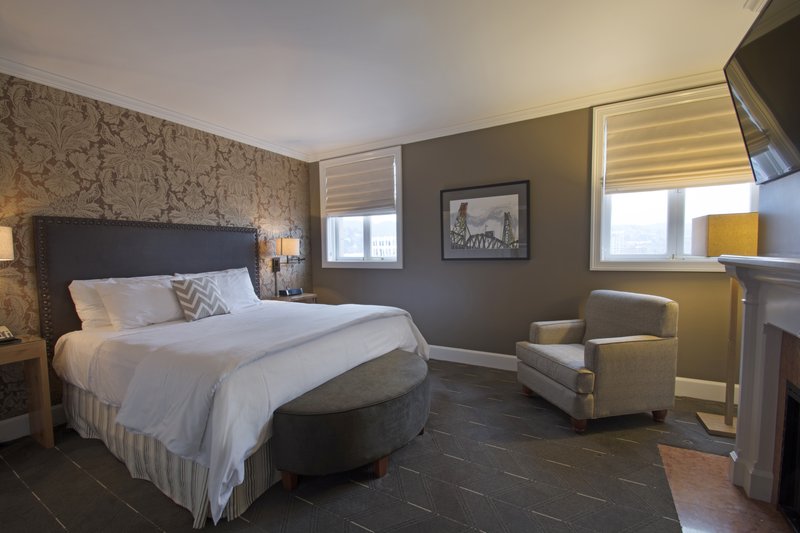 Bridgetown Parlor Suite PPZ
