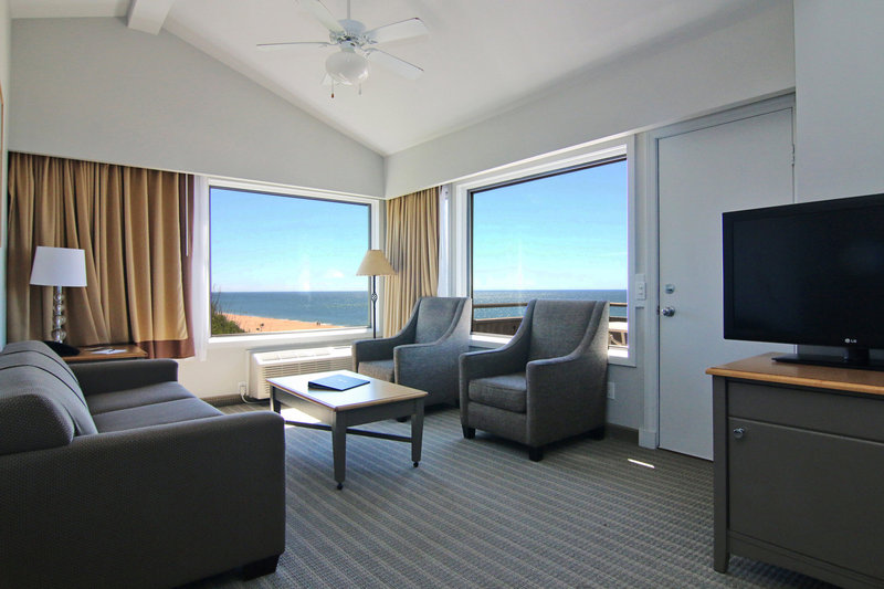 Standard Oceanfront Two Bedroom Suite