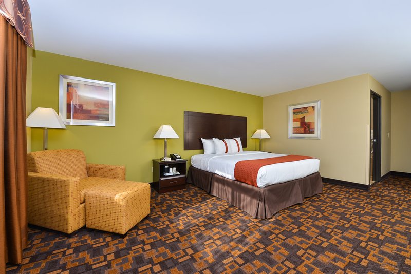 One Queen Bed Room