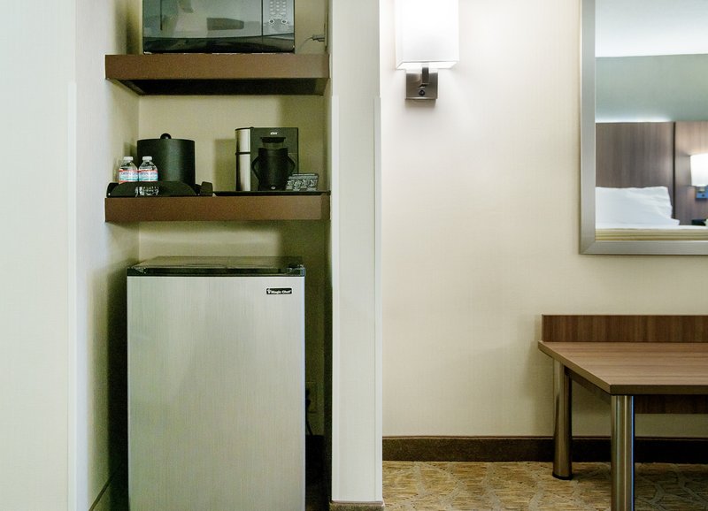 Holiday Inn Nashville Vanderbilt Guest Room Amenity Center
