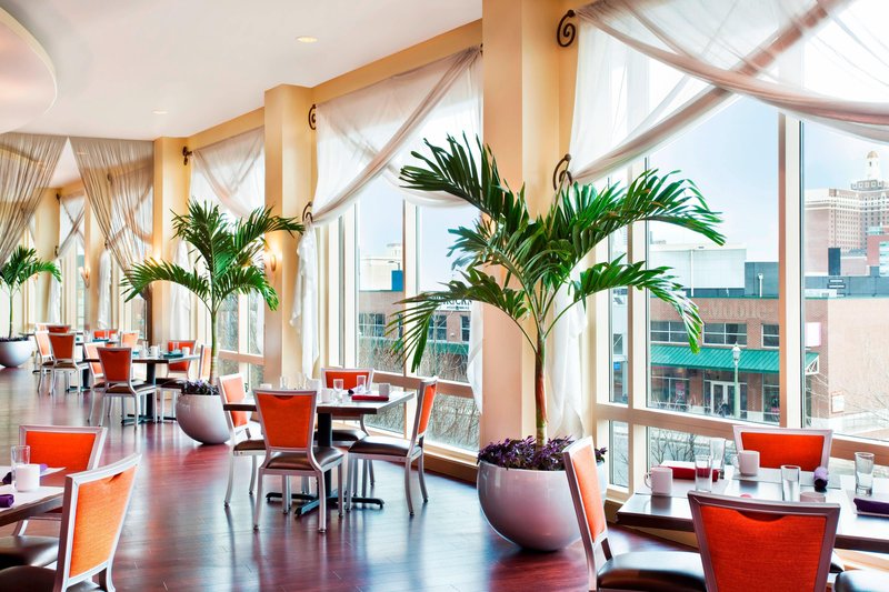 Boulevards Cafe