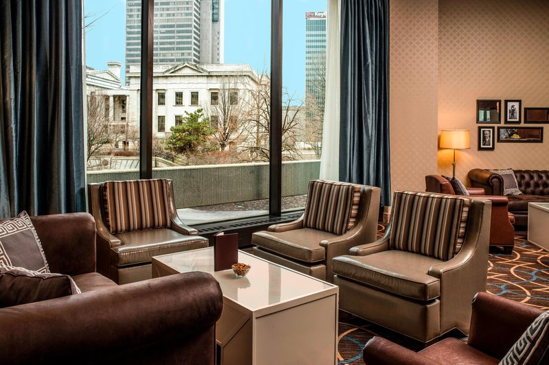 Plaza Lounge