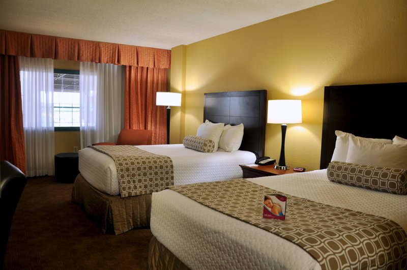 Crowne Plaza Downtown Little Rock Double Bed Guest Room