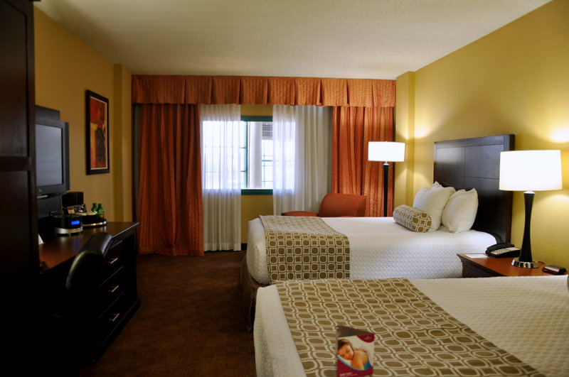 Crowne Plaza Downtown Little Rock Double Bed Guest Room