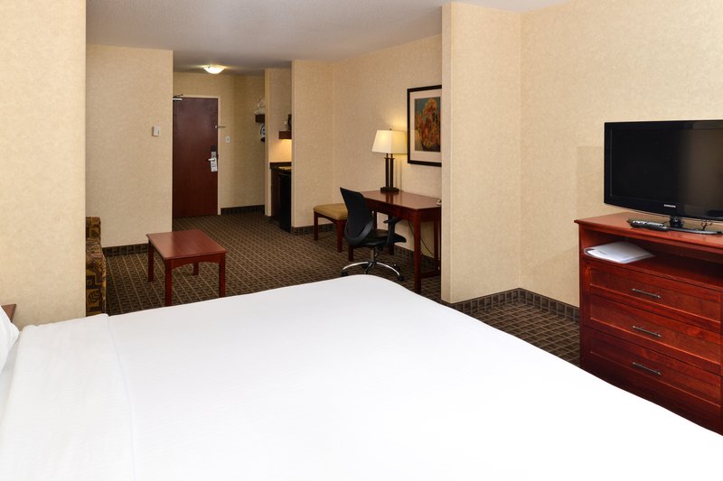 1 King Bed Suite