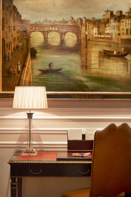 Deluxe Room - Medici style detail
