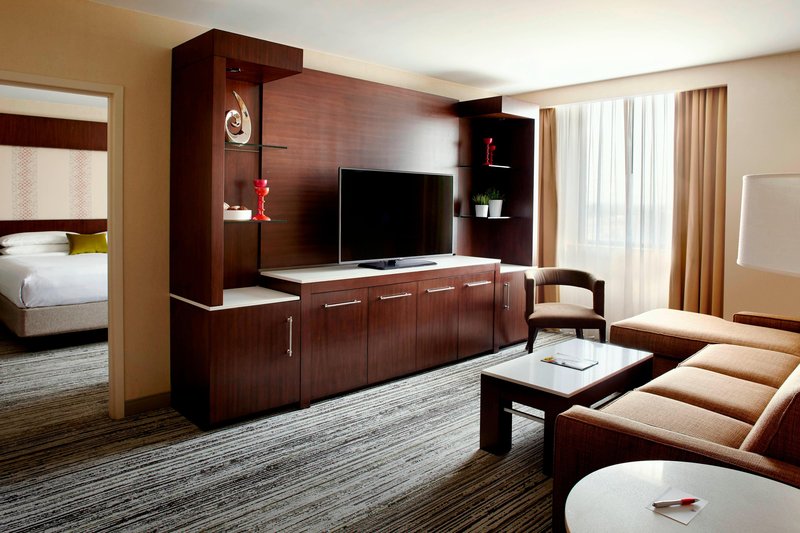 One-Bedroom King Suite