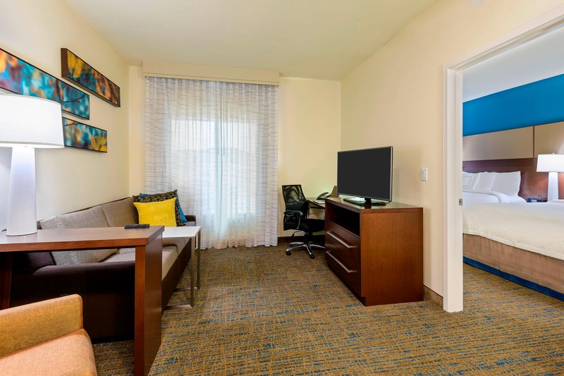 One-Bedroom Queen/Queen Suite