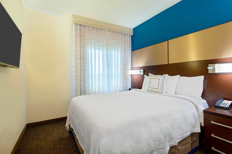 Two-Bedroom Suite Queen Bedroom