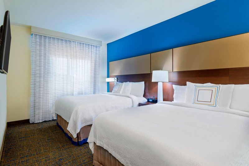 Suite - Queen/Queen Bedroom