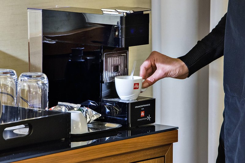 Business Guest Room Amenities