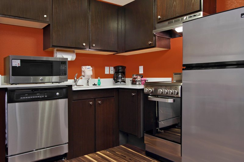 One-Bedroom Suite - Kitchen