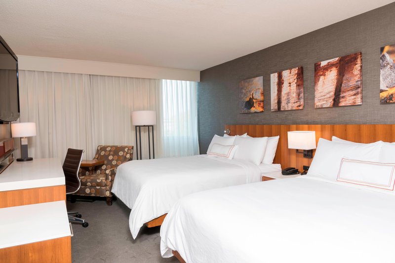 Queen/Queen Guest Room
