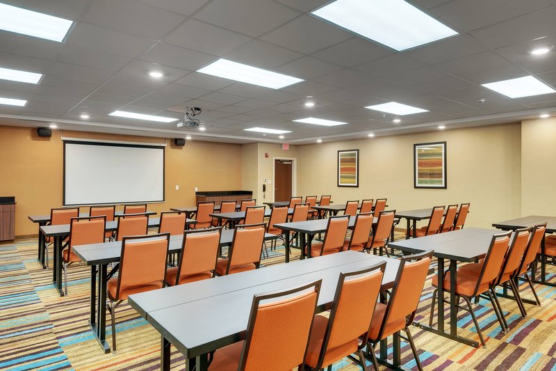 Gessner Meeting Room - Classroom Setup