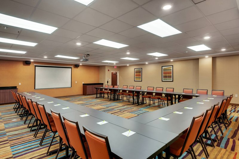 Gessner Meeting Room - U-Shape Setup
