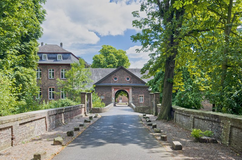 Stroll to the famous Castle Wahn