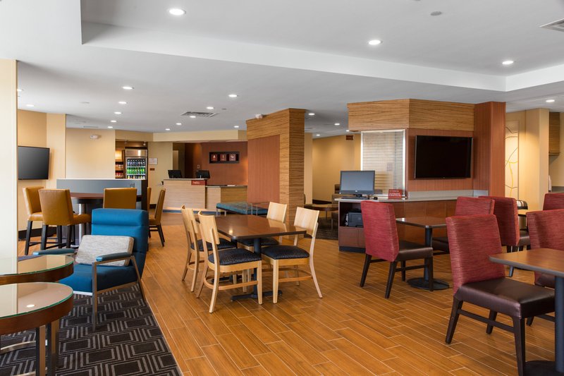 Lobby - Seating Area