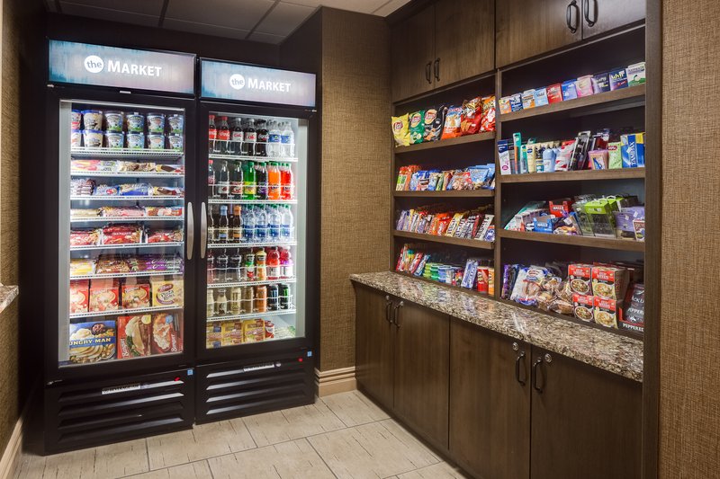 Need a quick snack? Visit our hotel Lobby Market.