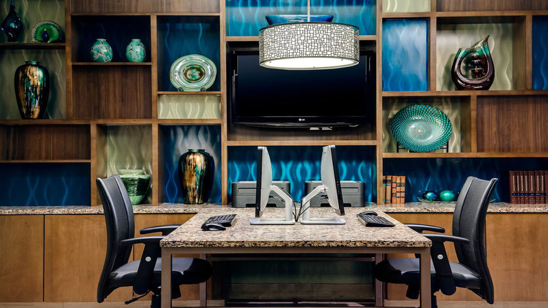 Stay connected in our Business Center with complimentary WiFi.