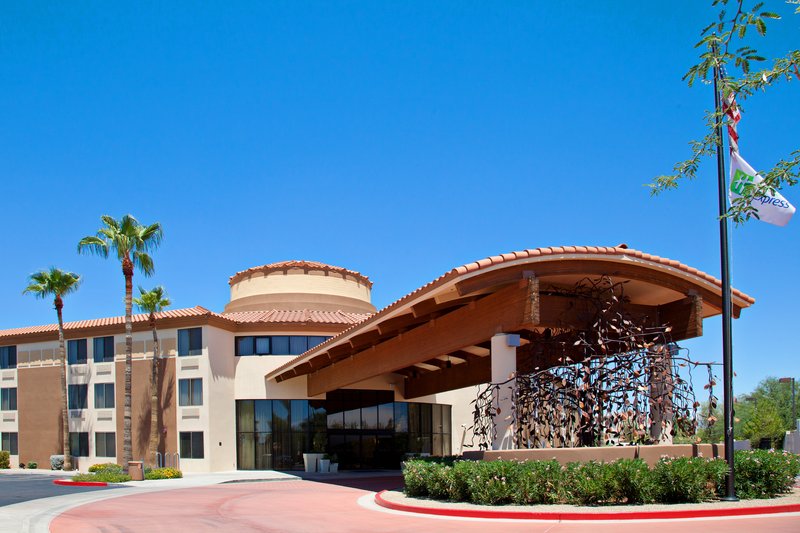 Welcome to Our Scottsdale Pet-Friendly Hotel.