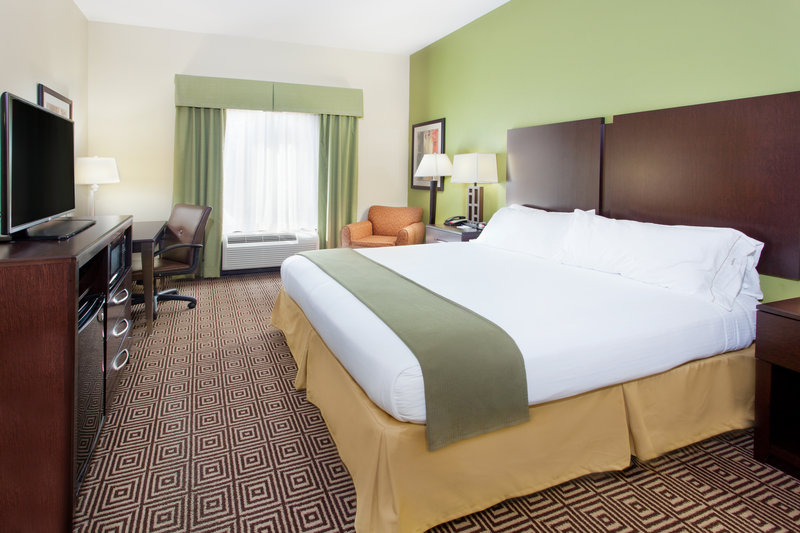 ADA/Handicapped accessible King Guest Room with roll-in shower