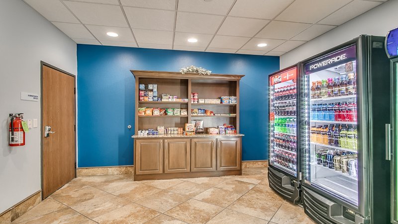 Holiday Inn Express Southwest Lubbock - Wolfforth Sundry Shop