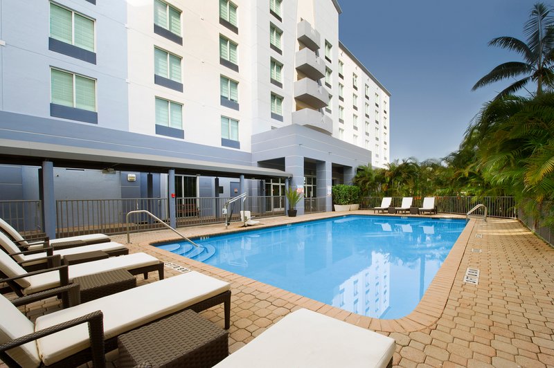 Holiday Inn Miami Doral Swimming Pool great for exercise