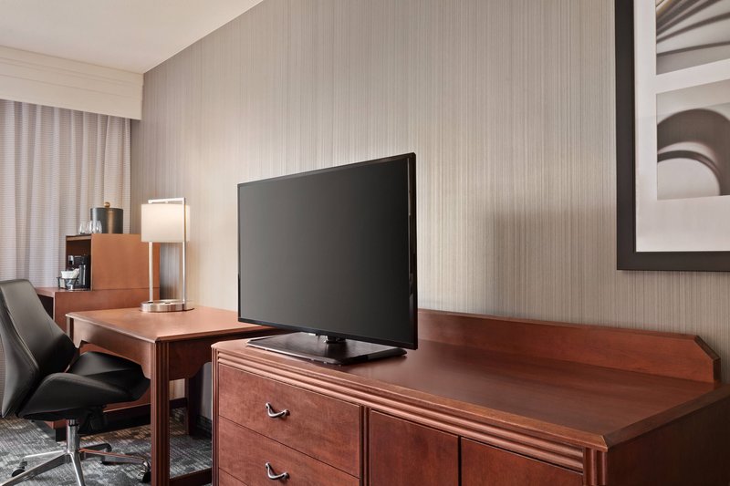 Guestroom Work Desk and Amenities