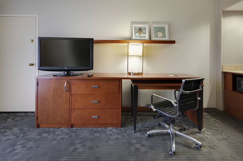 King Suite Work Desk