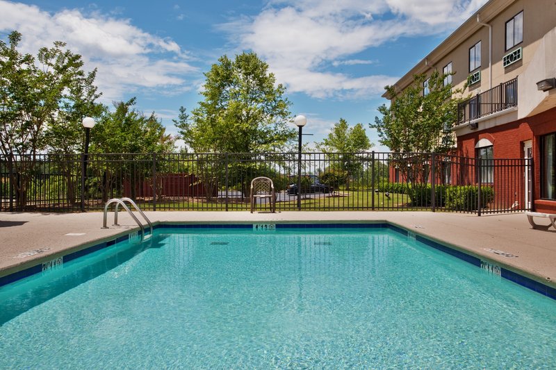 Swimming Pool- Holiday Inn Express Buford-Mall Of GA