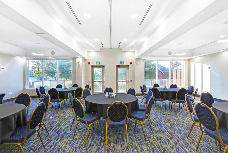 Thames & Oxford Room with Banquet setup