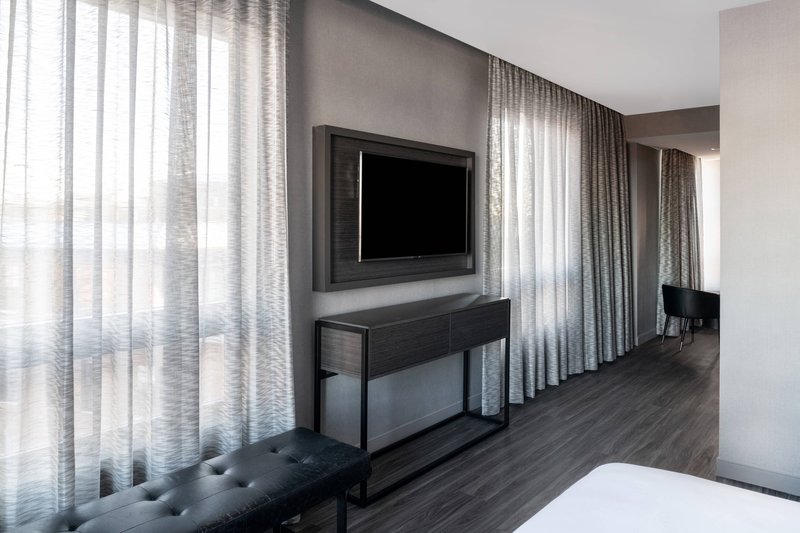 Corner Suite - Bedroom
