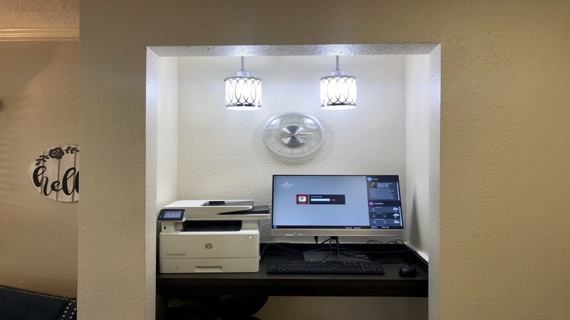 24 Hr Business Center! Print passes, make reservations and more!