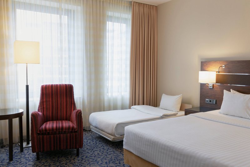 Guest Room - Rollaway Bed