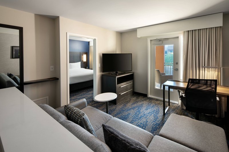 One-Bedroom King Suite