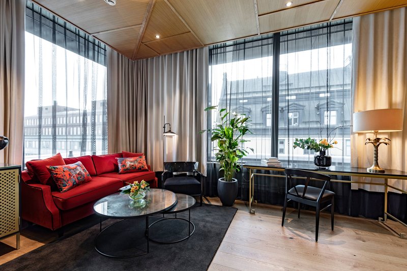 Corner Suite