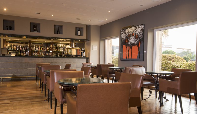 Bar and Lounge