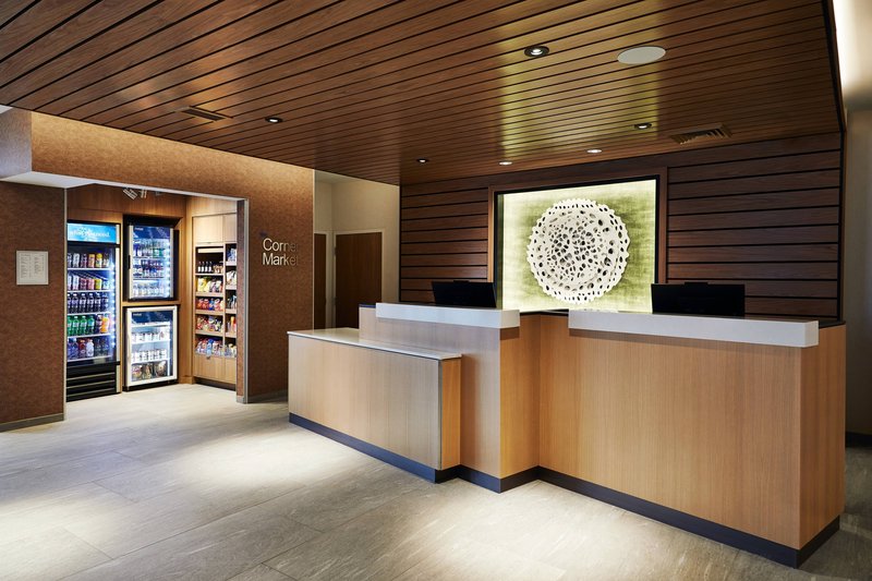 Front Desk & Market