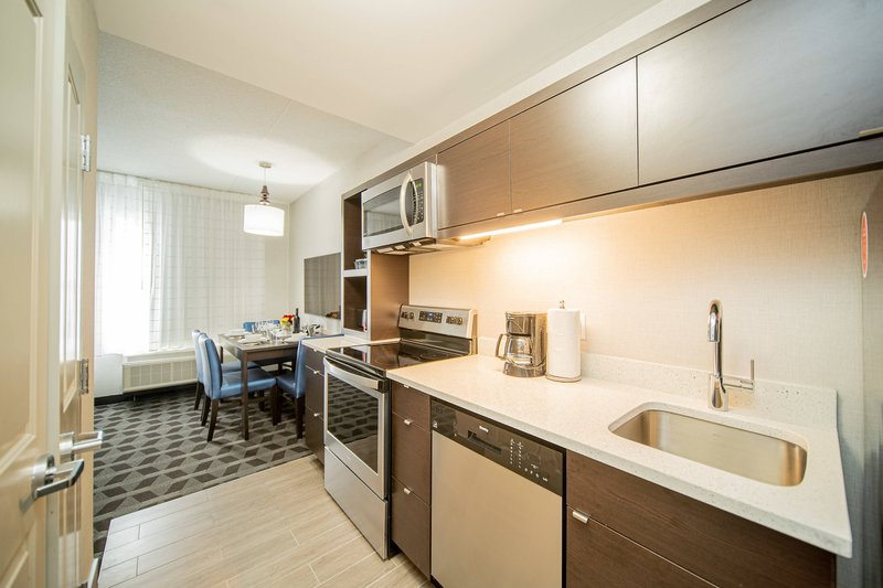 One-Bedroom Suite - Kitchen