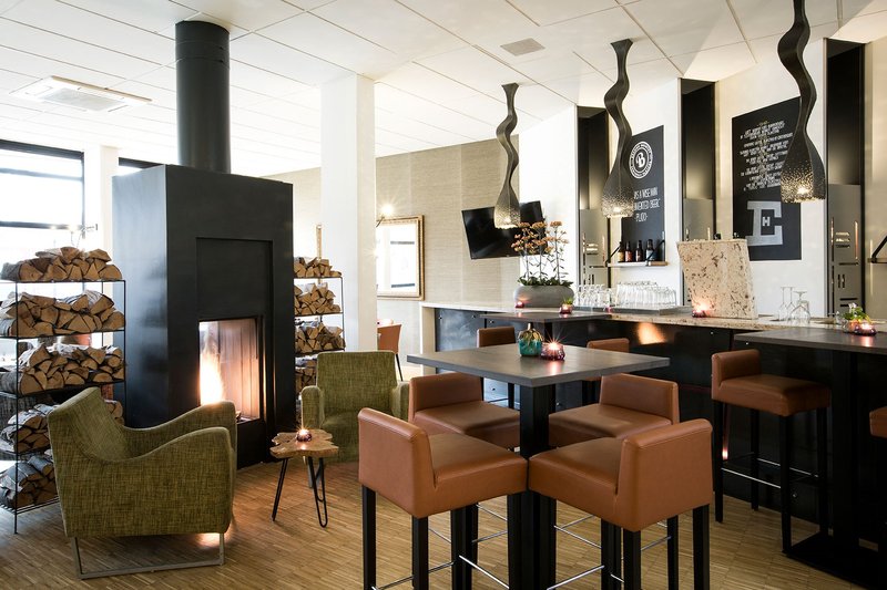 EH - CITYHOTEL GRONINGEN - BAR - 4 - WEB.jpg