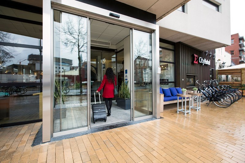 EHCITYHOTELGRONINGENEXTERIEUR