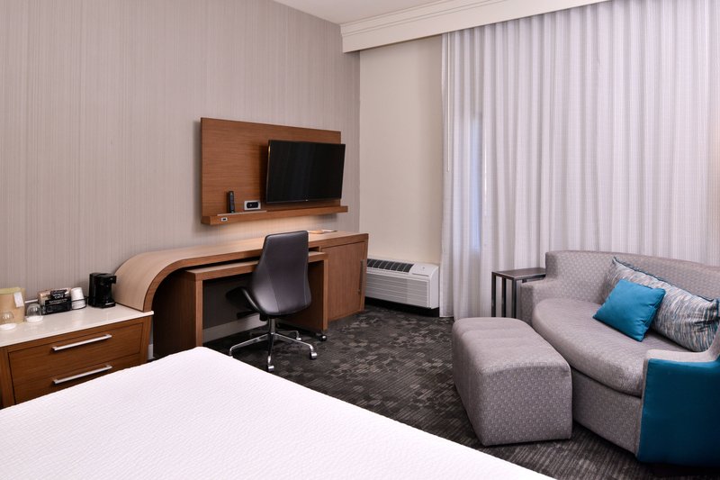 Queen Guest Room