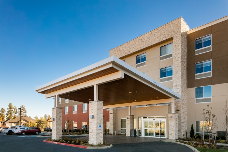 Welcome to the Holiday Inn Express in Bend, Oregon