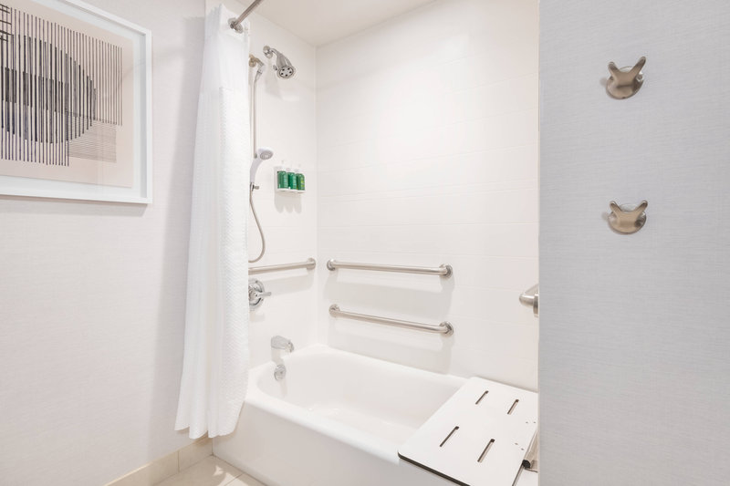 Accessible Bathroom - Tub/Shower Bathroom