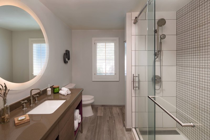 Cottage Bathroom - Shower