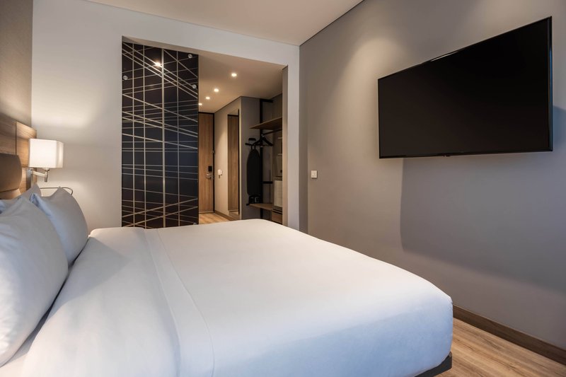 King Guest Room
