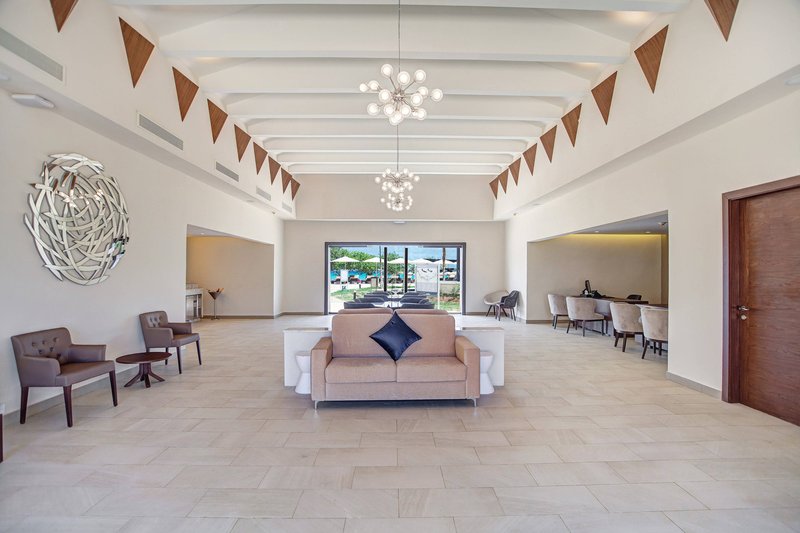 Royalton Diamond Club Lobby