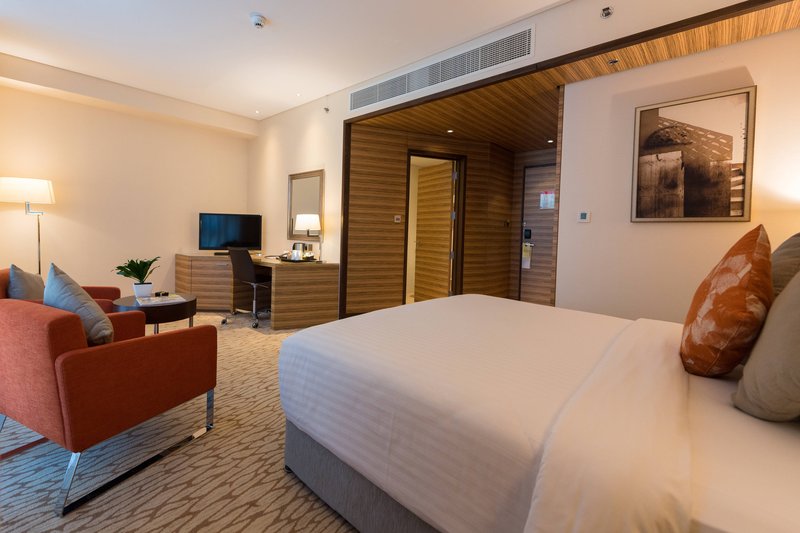 Premier King Guest Room - Bedroom