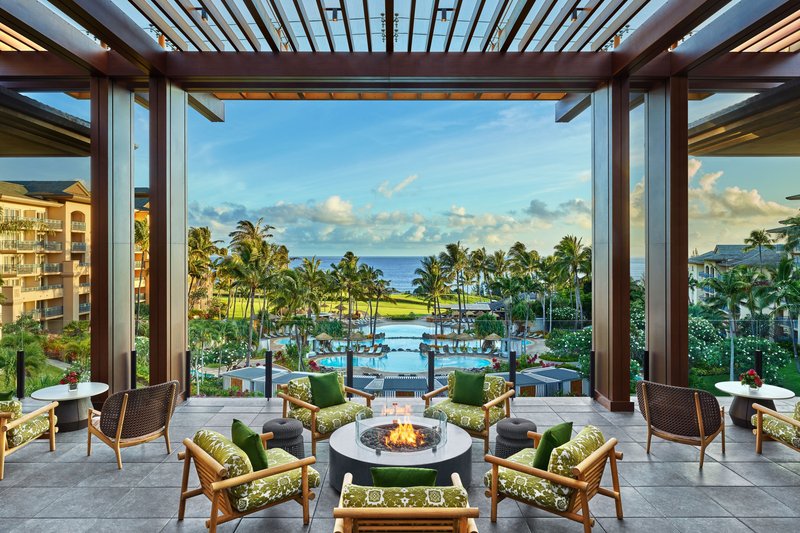 Lobby Lanai
